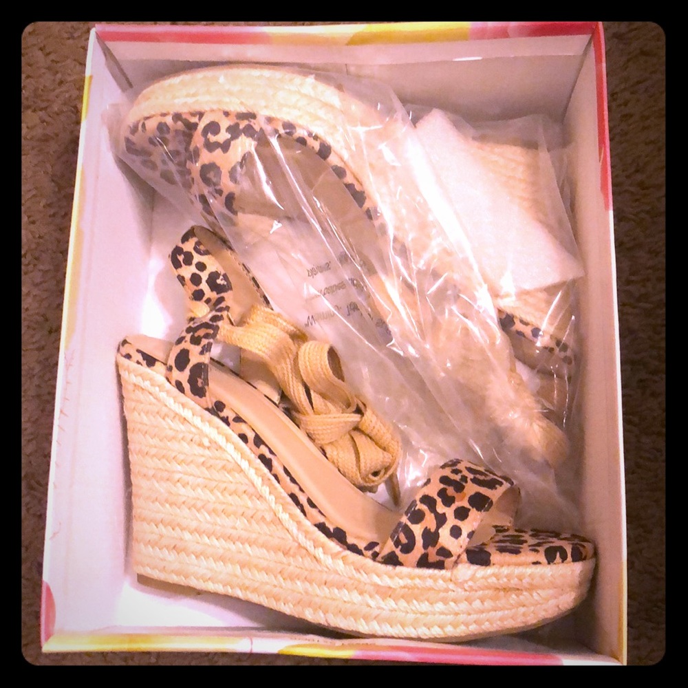 Wedge sandals